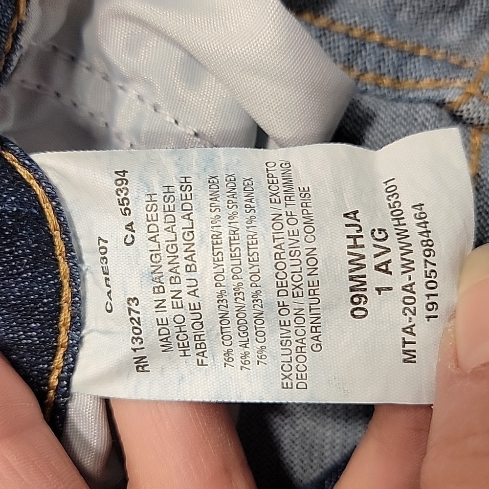 Wrangler, Retro Mae Shorts, Size 1 Avg, Excellent Condition, Like New! - Picture 9 of 9